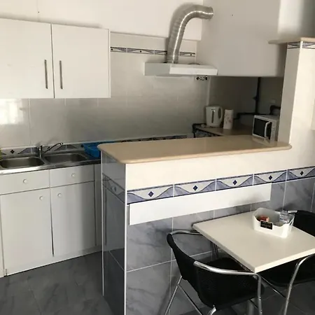 West Coast Guest house 2*