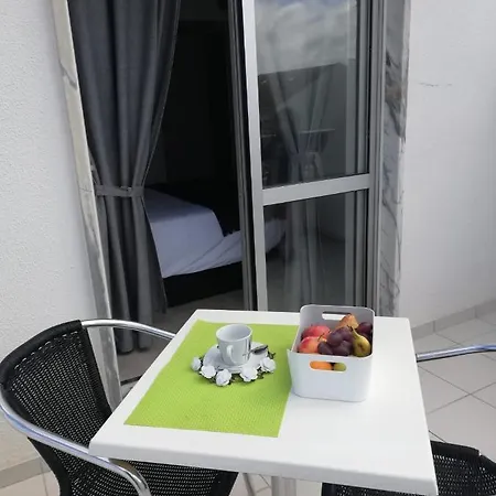 West Coast Guest house 2*